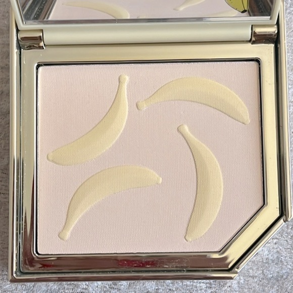 Brand New Too Faced Hangover Rx SPF 25 Moisturizer & Its Bananas Setting Powder - Picture 11 of 13